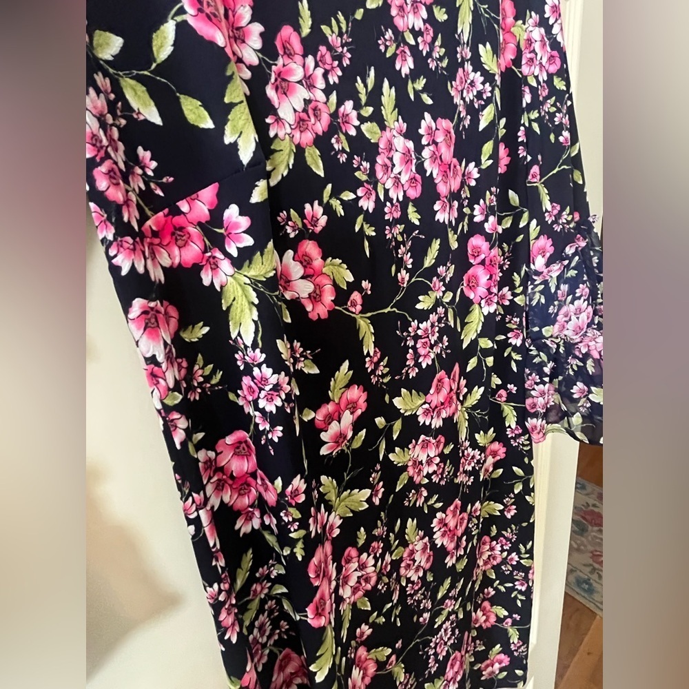 Chelsea Taylor Floral Bell Sleeve Mid Length Dress Women’s Size 8 - Picture 10 of 16